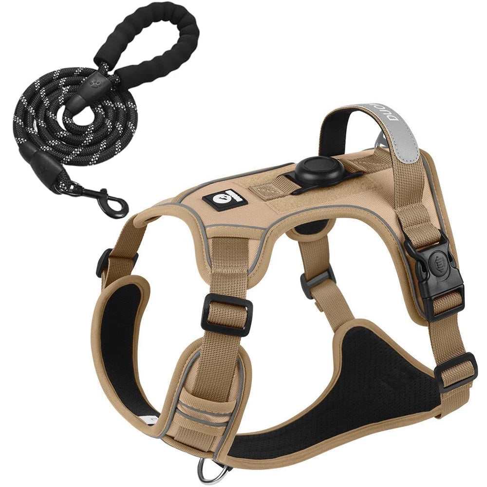 Harnais tactique beige Compagnon & Co avec support AirTag, bandes réfléchissantes et laisse assortie pour grand chien